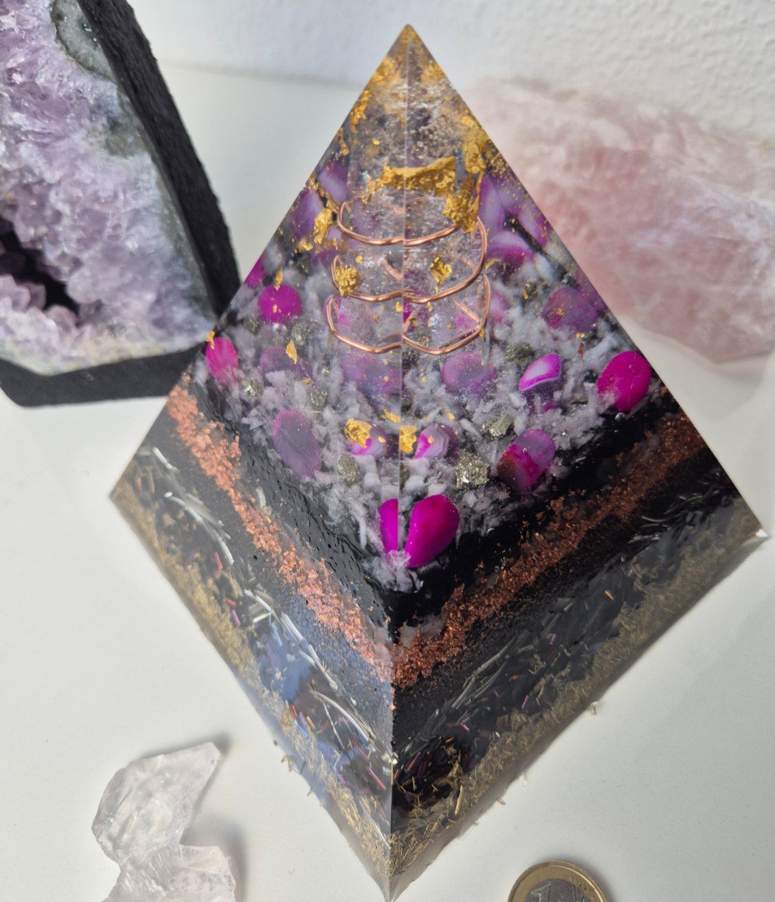 Orgonit-Pyramide mit BergkristallSpitze - ca. 2,4 kg